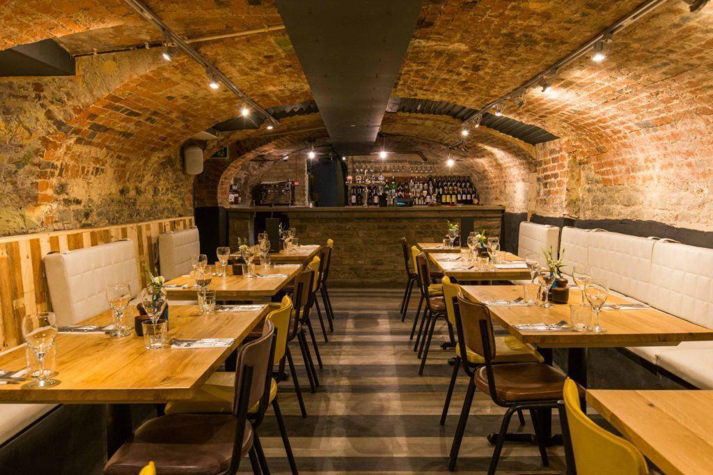 Bed and Breakfast Mill Street Pub & Kitchen Оакхам Экстерьер фото